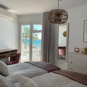 https://nerja-apartment-torresol.hotelsinnerja.org